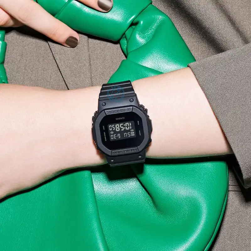 ساعت مچی زنانه کاسیو جیشاک G-SHOCK GMD-S5610BB-1D