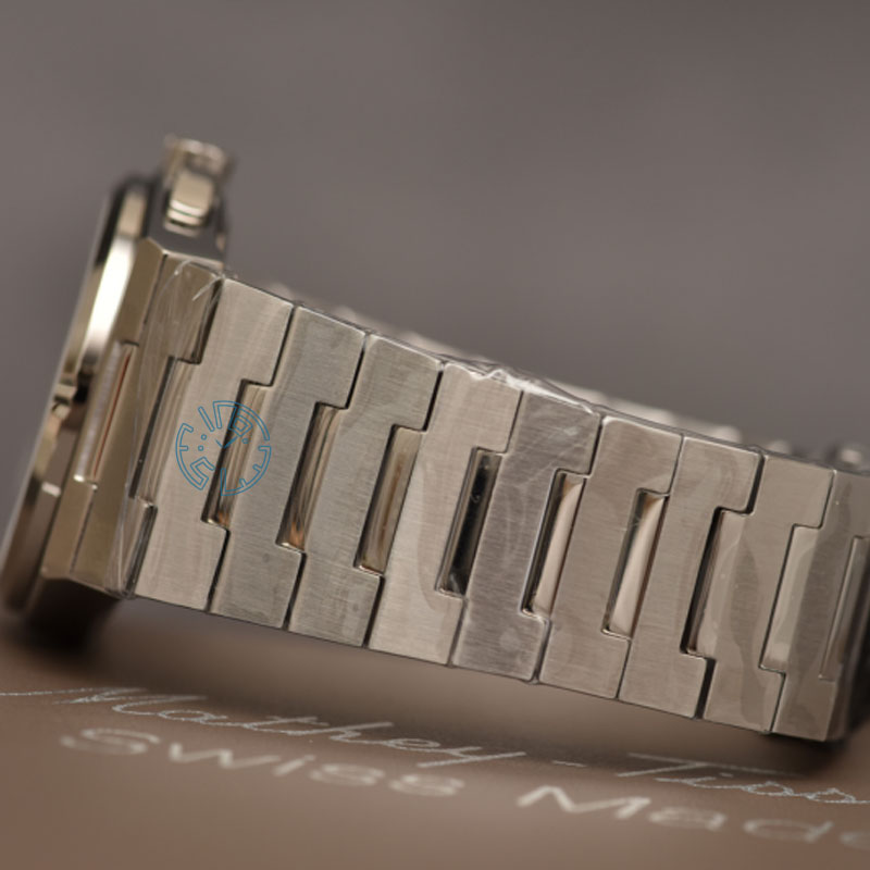 ساعت مچی مردانه متی تیسوت MATHEY TISSOT H118CHAN